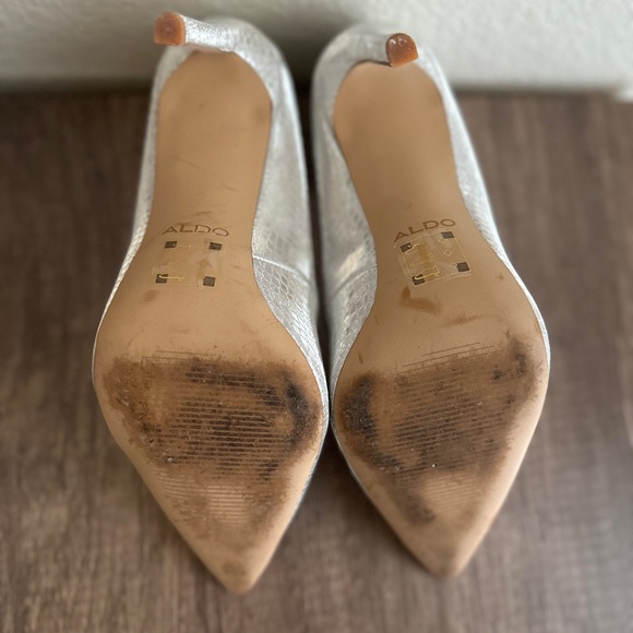 Women’s Aldo Silver Heels - US 8.5 - Picture 4 of 5
